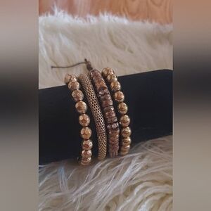 Gold Tone Facet Fashion Bead Mesh Bracelet Set of 4. 🌴